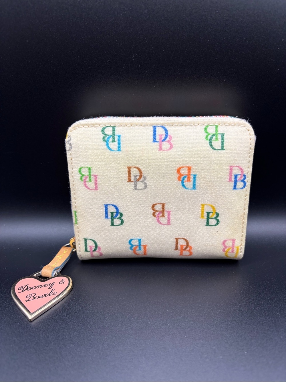 Y2K Dooney & Bourke Cream Multicolor DB Logo Zip Wallet with Pink Heart Charm